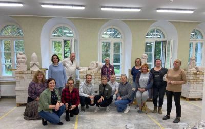 Tēlniecības meistarklase “Rudens pieskāriens” aizvadīta radoši