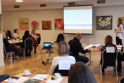 Piecu mēnešu ideju attīstības un mentoringa programma jaunajiem sociālajiem uzņēmējiem